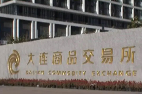 大商所铁矿石期货跌幅超6%，创下近期新低