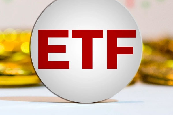 国开ETF低开高走，开盘五分钟成交额达590万元